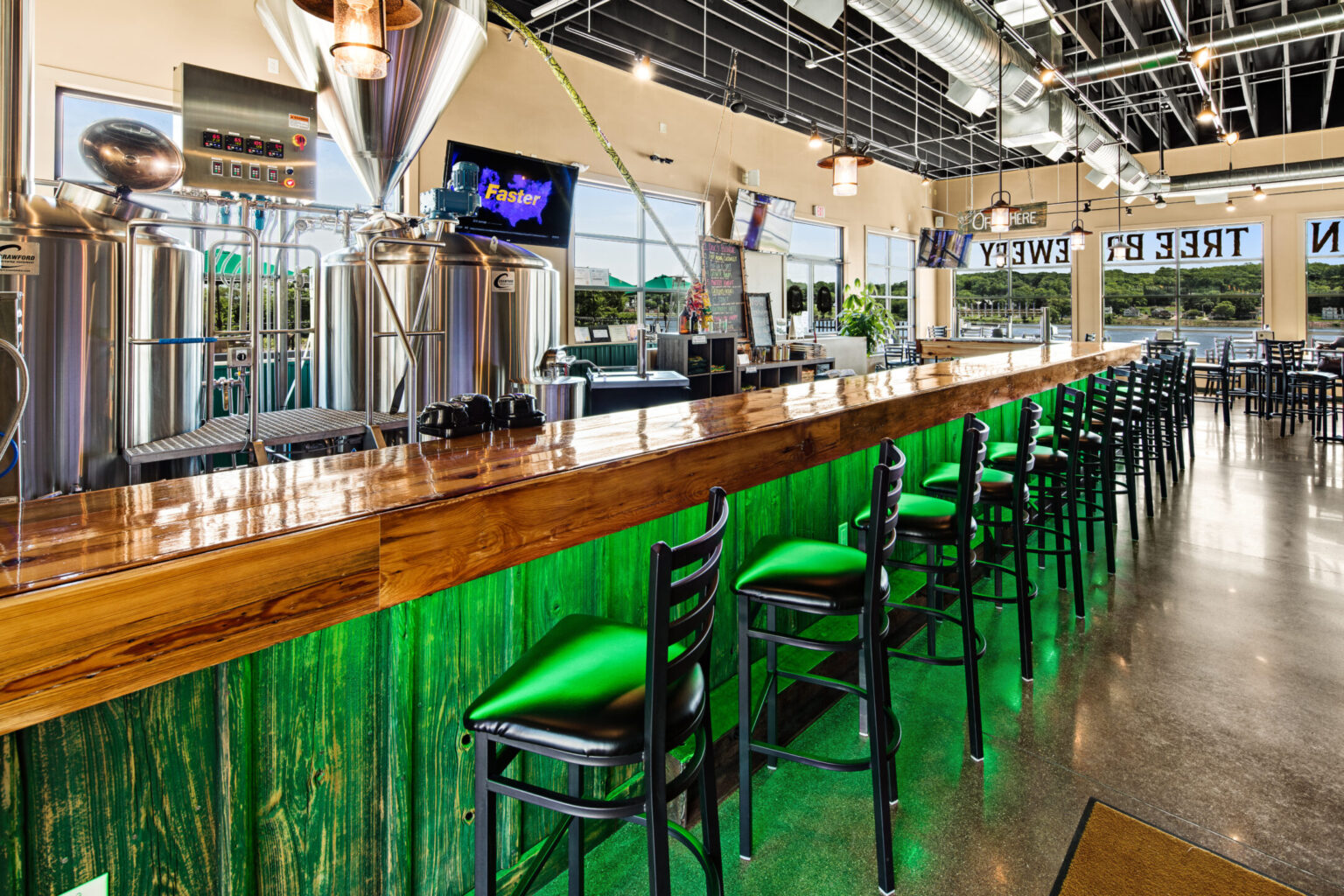 Bar with green lighting.