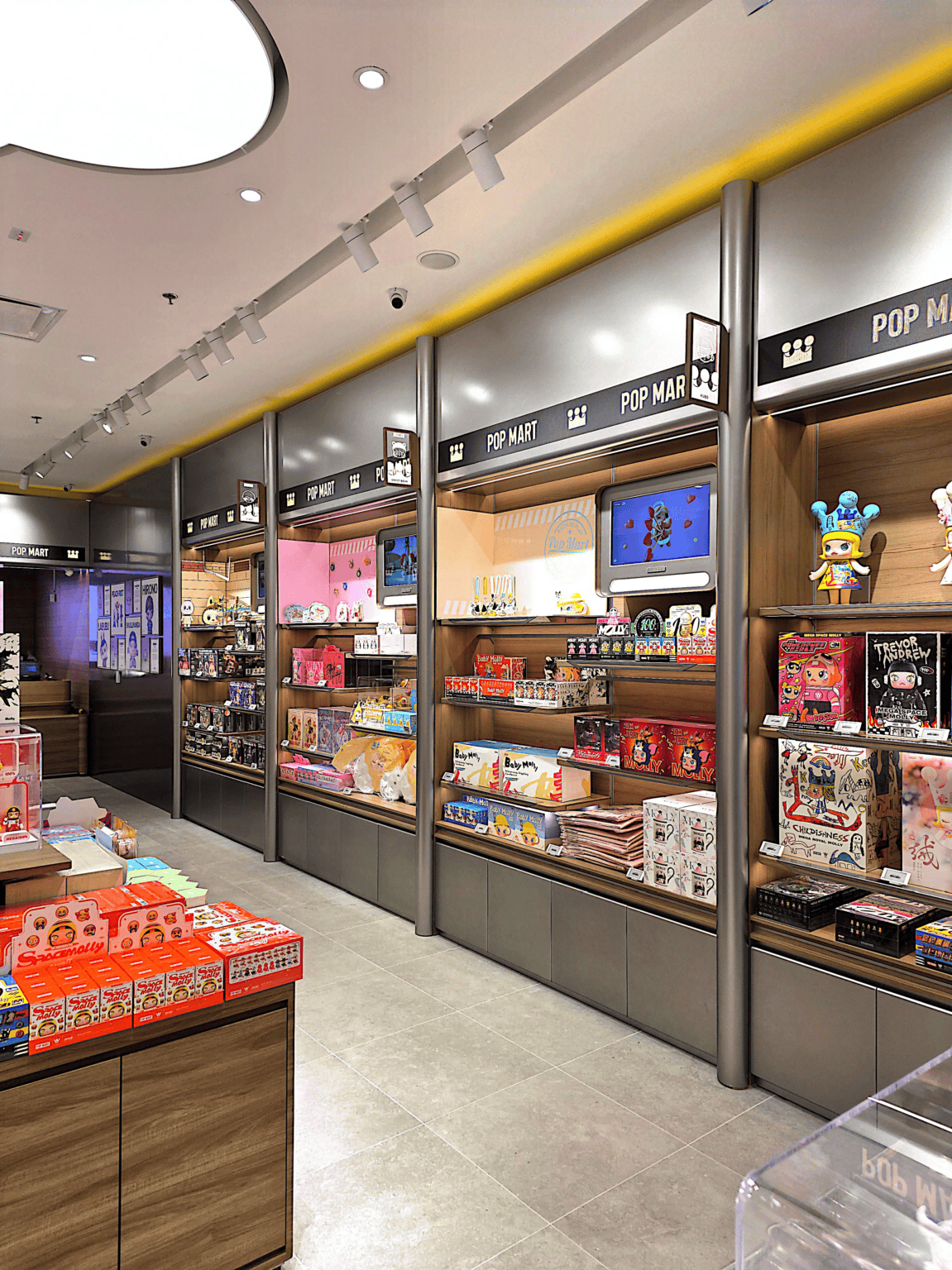 Pop Mart store display